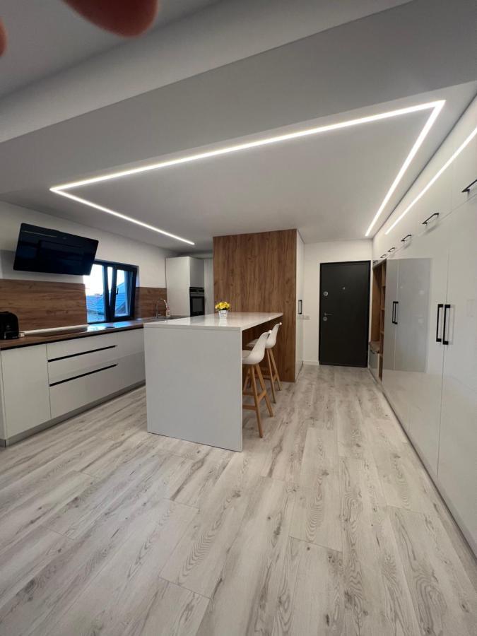Modern Premium Apartment 1 Targoviste Luaran gambar